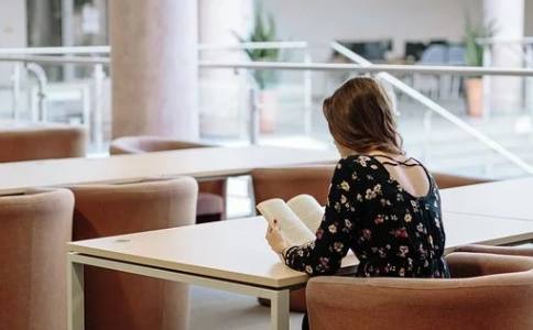 浙江自考本科畢業(yè)生什么待遇?